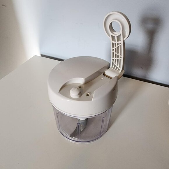 EUC Pampered Chef Manual Food Processor - Picture 4 of 8